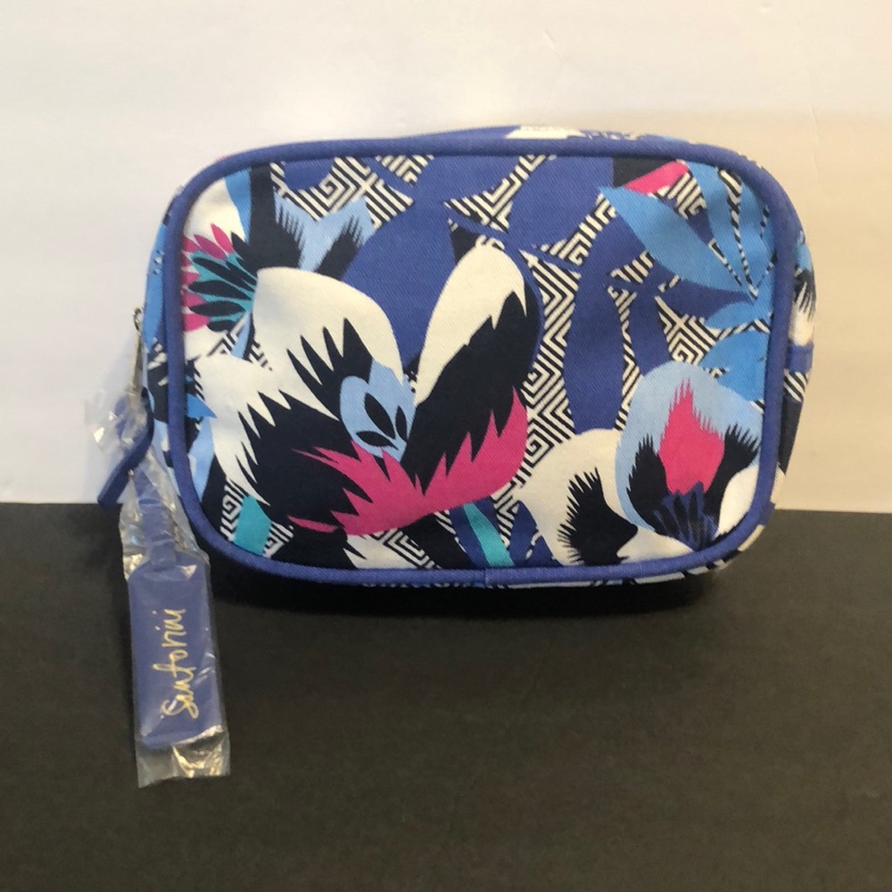 NWOT Estée Lauder make up bag.